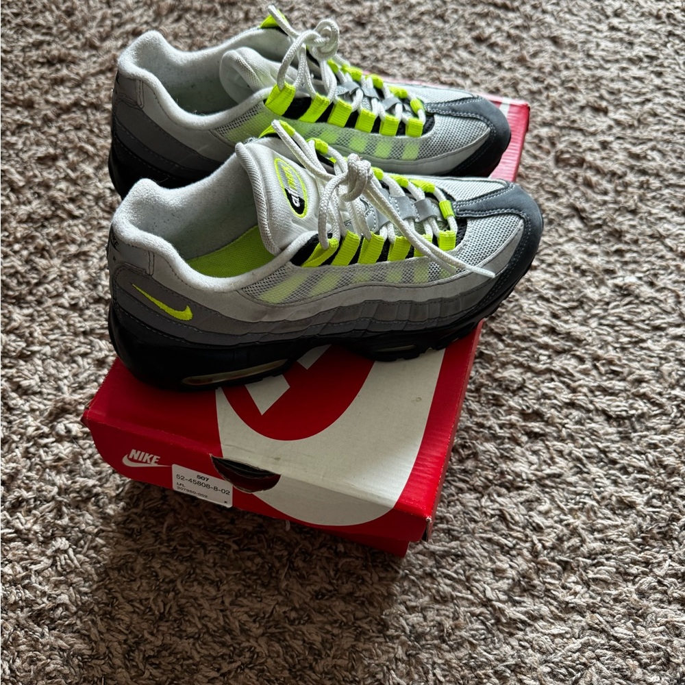 Nike Men’s Air Max 95 in Gray and Volt….unisex , woman’s 7.5
Men’s 6 - Picture 5 of 6